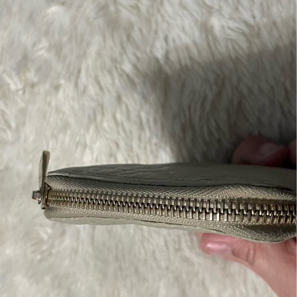 Dior Quilted Leather Wallet with Zip-Around Closure - Picture 7 of 16